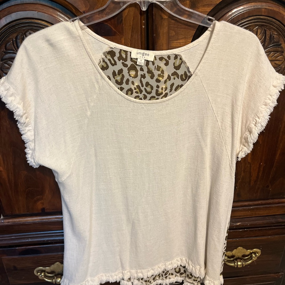 Umber leopard print